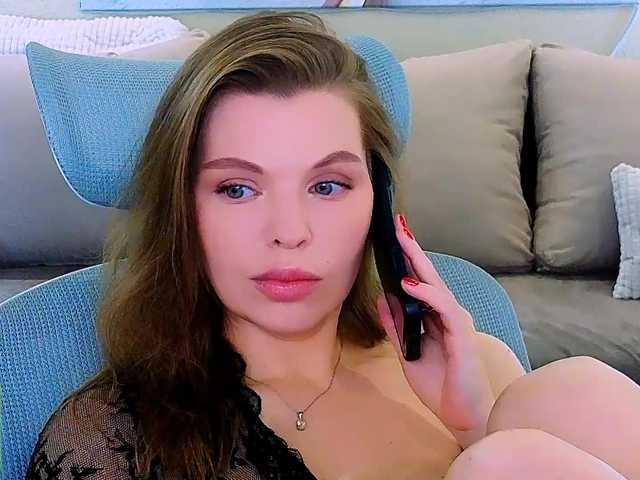 AureliaFly's BongaCams show and profile