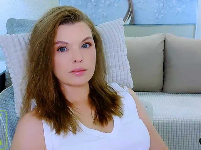 AureliaFly live cam on BongaCams