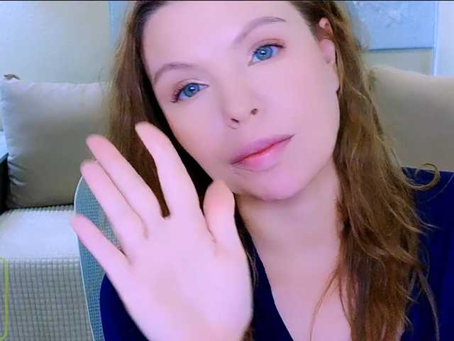 AureliaFly live cam on BongaCams