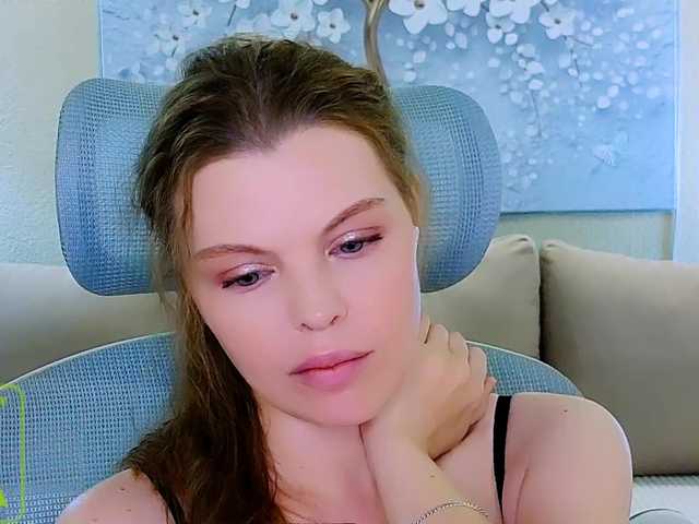 AureliaFly live cam on BongaCams