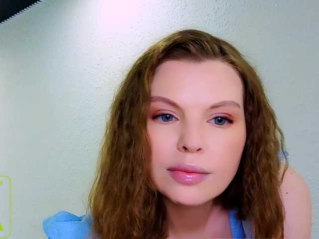 AureliaFly live cam on BongaCams