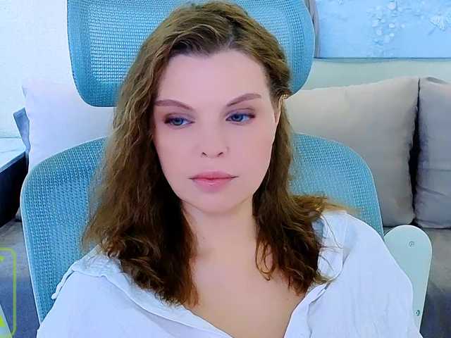 AureliaFly live cam on BongaCams