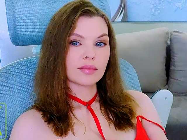 AureliaFly live cam on BongaCams
