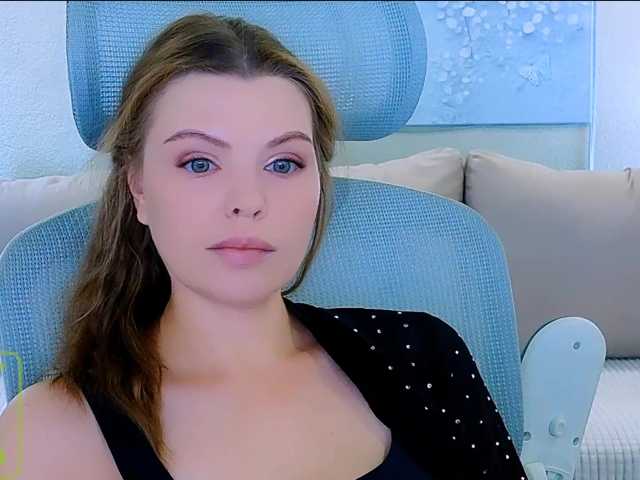 AureliaFly live cam on BongaCams
