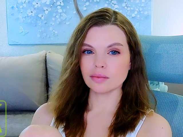 AureliaFly live cam on BongaCams