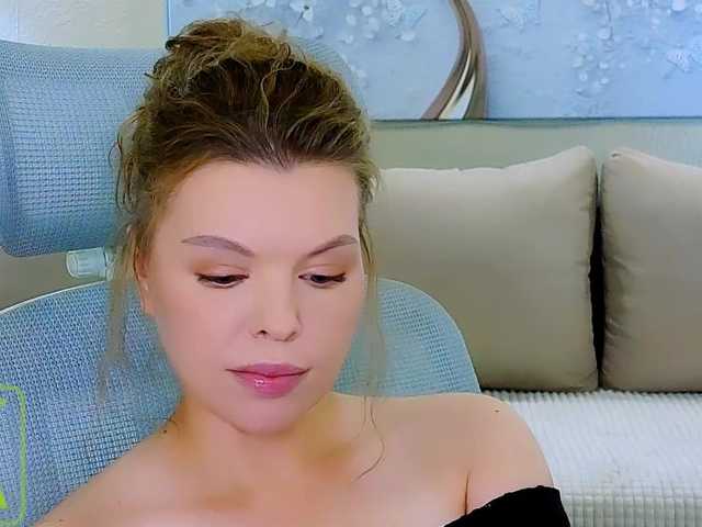 Sopphia live cam preview