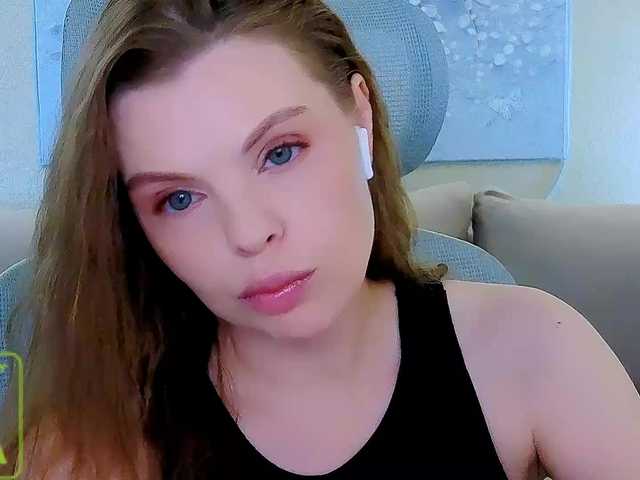 AureliaFly live cam on BongaCams