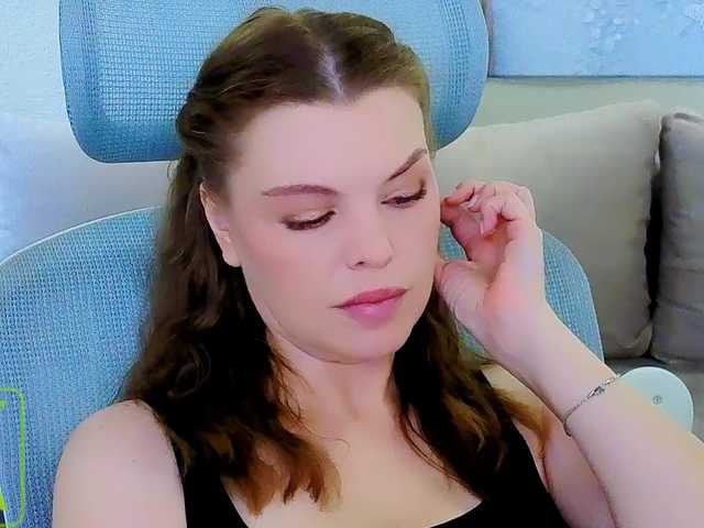 AureliaFly live cam on BongaCams
