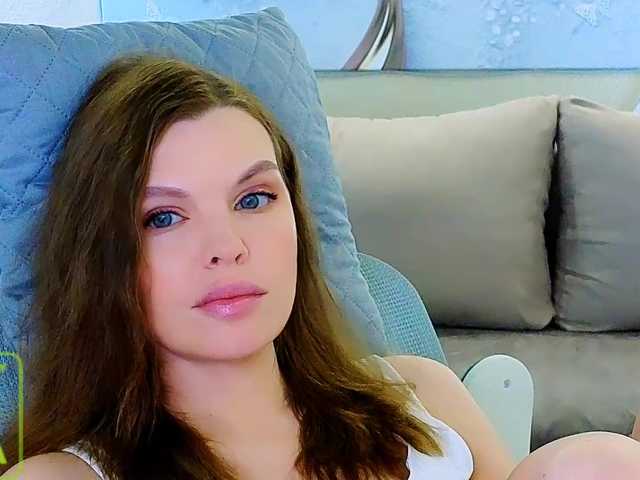 AureliaFly live cam