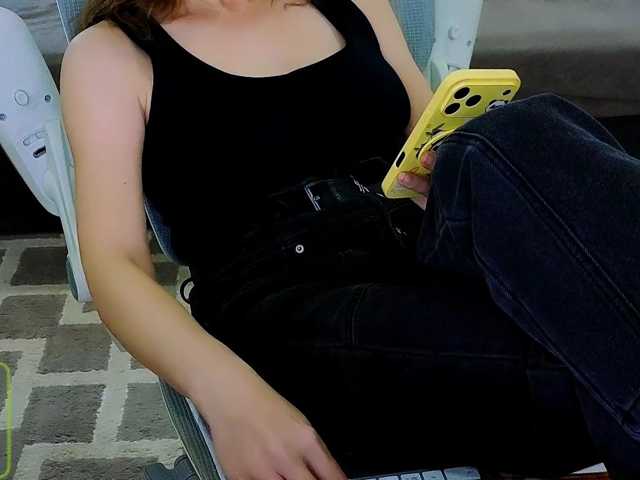AureliaFly live cam on BongaCams
