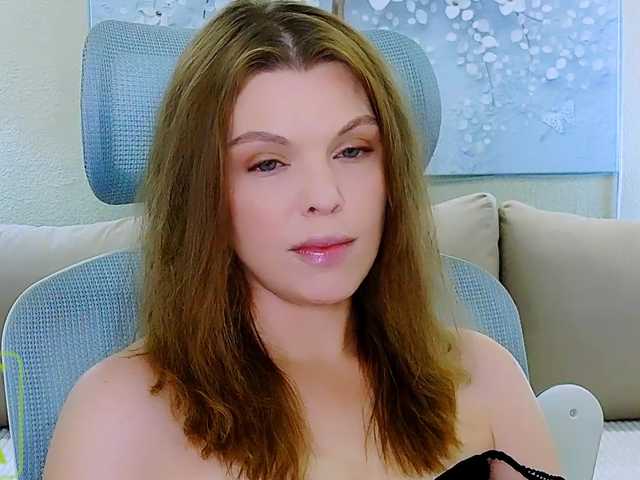 AureliaFly live cam on BongaCams