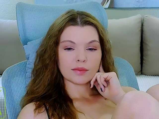 AureliaFly live cam on BongaCams