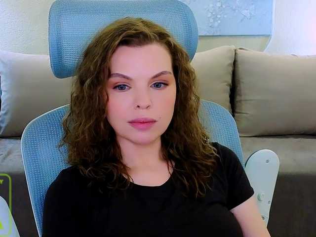 AureliaFly live cam on BongaCams