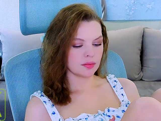 AureliaFly live cam on BongaCams