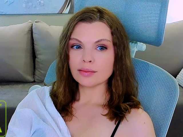 AureliaFly live cam on BongaCams