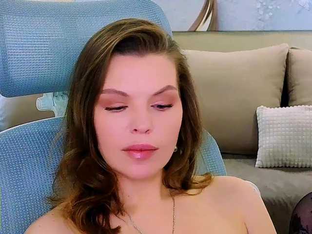 AureliaFly's BongaCams show and profile