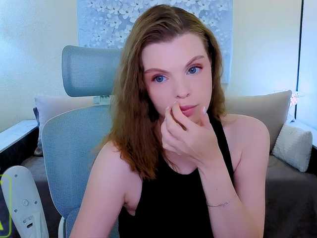 AureliaFly live cam on BongaCams
