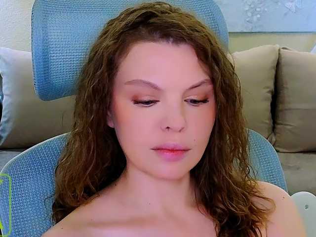 AureliaFly live cam on BongaCams