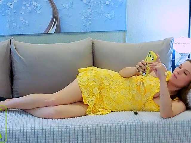 AureliaFly live cam on BongaCams