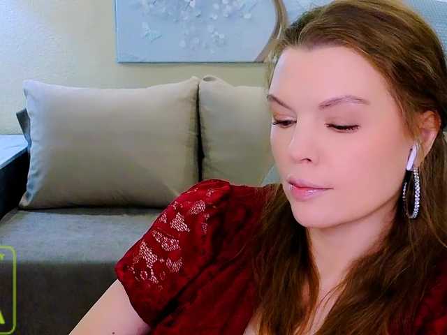 AureliaFly live cam on BongaCams
