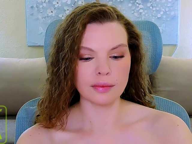 AureliaFly live cam on BongaCams