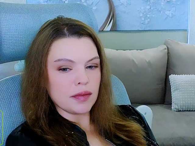 AureliaFly live cam on BongaCams
