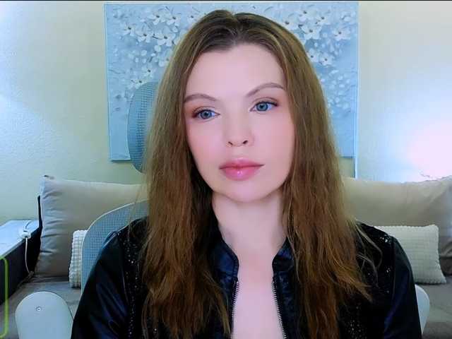 AureliaFly live cam on BongaCams