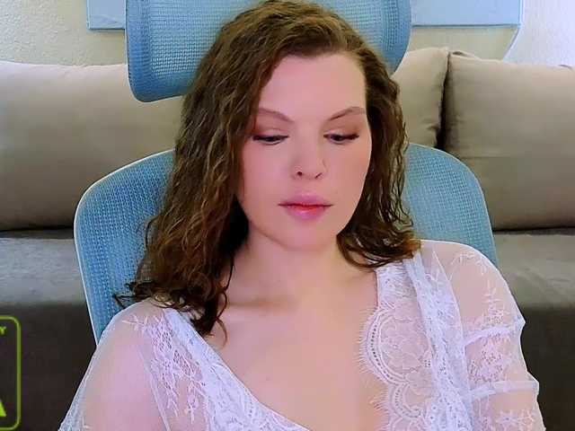 AureliaFly live cam on BongaCams