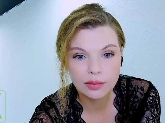 AureliaFly live cam on BongaCams