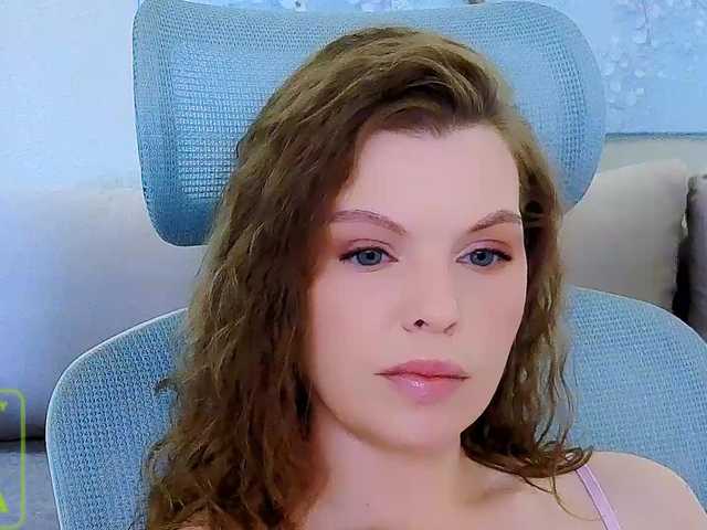 AureliaFly live cam on BongaCams