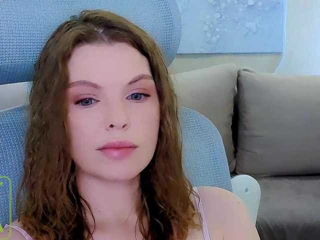 AureliaFly live cam on BongaCams