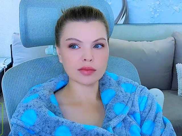 AureliaFly live cam on BongaCams