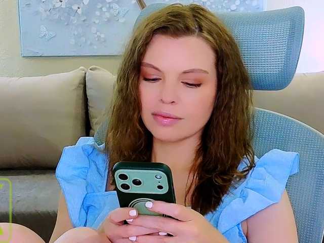 AureliaFly live cam on BongaCams