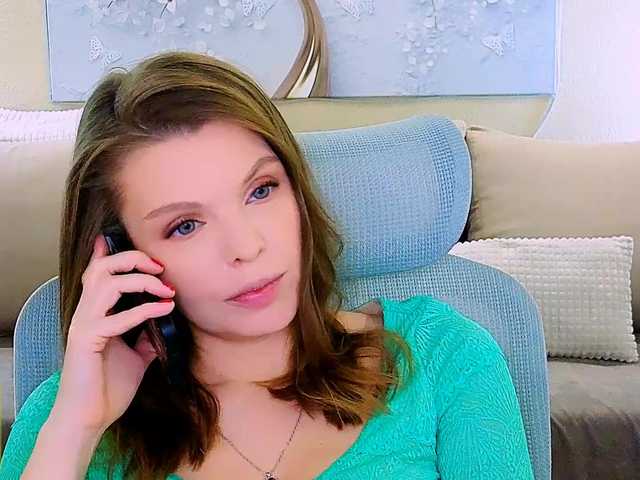 AureliaFly's BongaCams show and profile