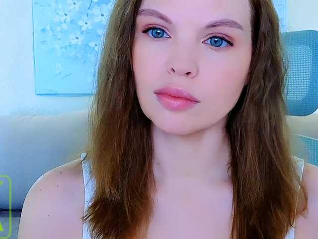 AureliaFly live cam on BongaCams