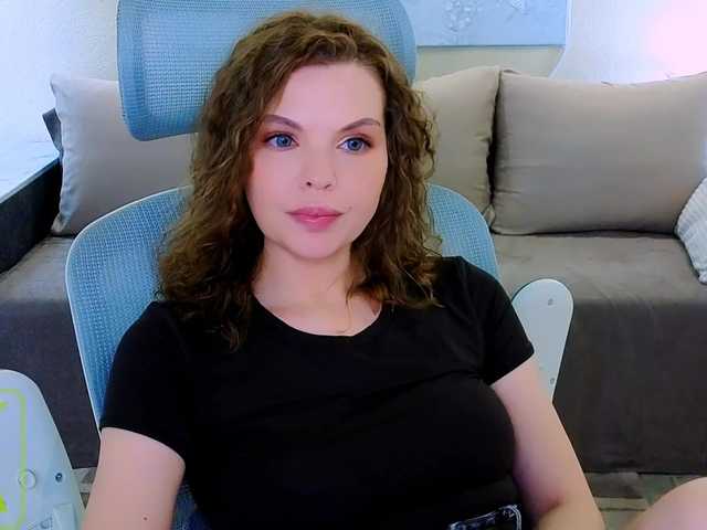 AureliaFly live cam on BongaCams