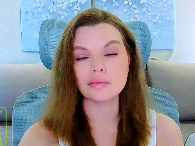 AureliaFly live cam on BongaCams