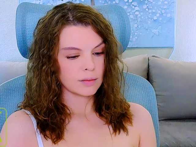 AureliaFly live cam on BongaCams