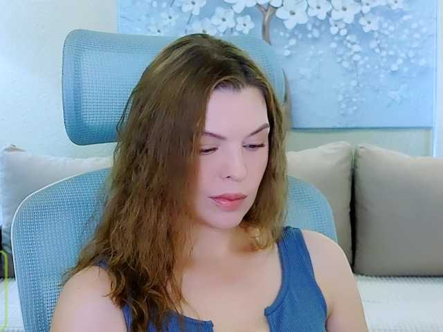 AureliaFly live cam on BongaCams