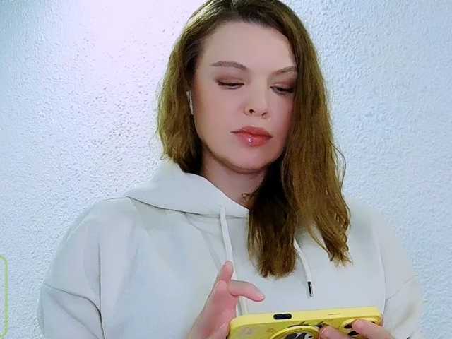 AureliaFly live cam on BongaCams