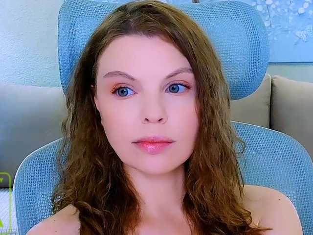AureliaFly live cam on BongaCams
