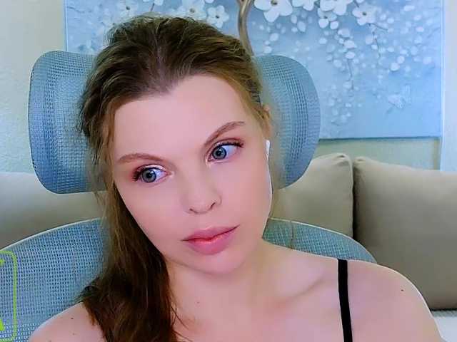 AureliaFly live cam on BongaCams