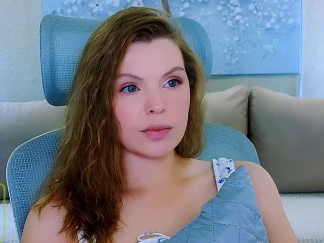 AureliaFly live cam on BongaCams
