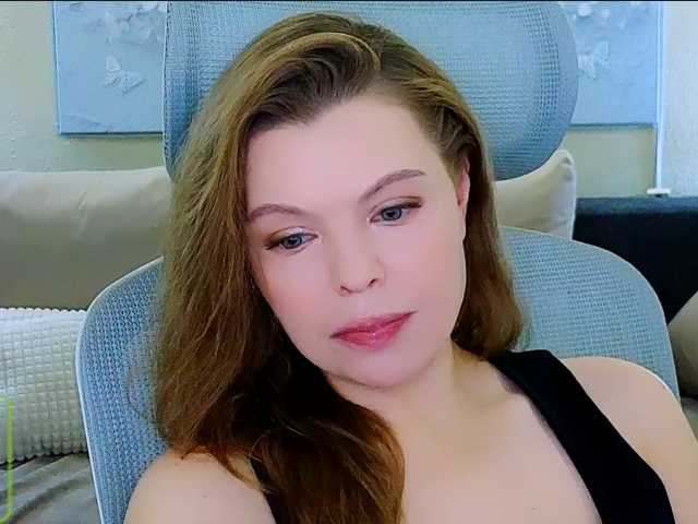 AureliaFly live cam on BongaCams