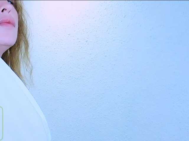 AureliaFly live cam on BongaCams