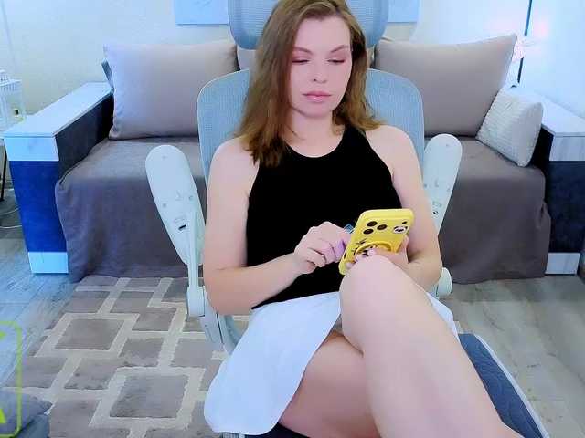 AureliaFly live cam on BongaCams
