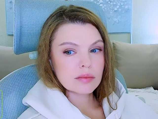 AureliaFly live cam on BongaCams