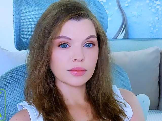 AureliaFly live cam on BongaCams