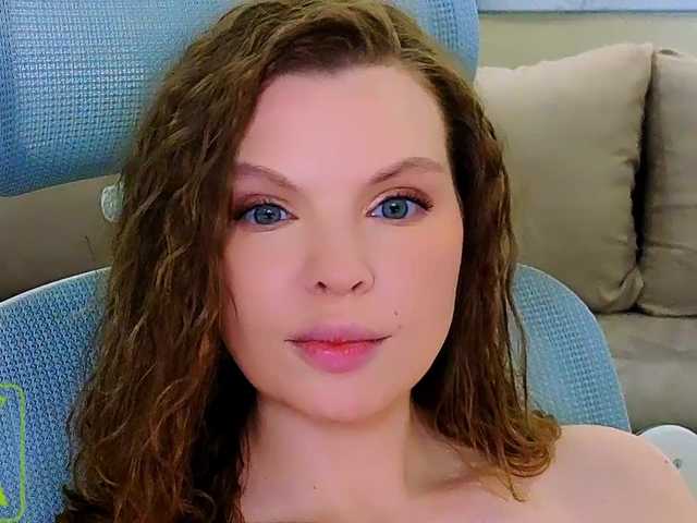 AureliaFly live cam on BongaCams