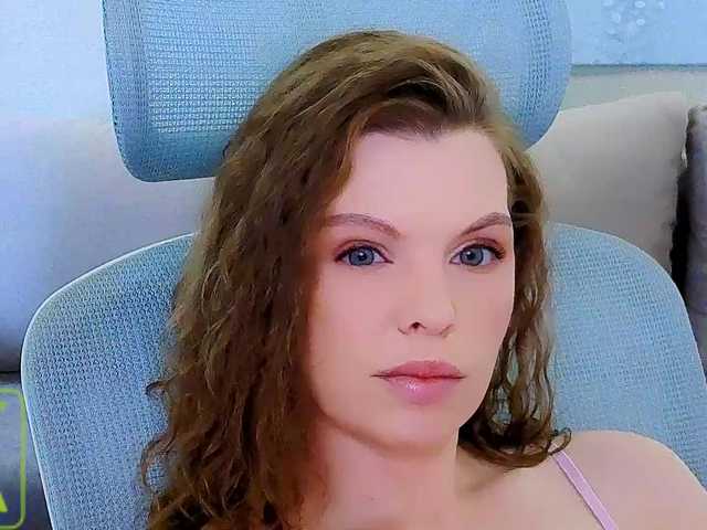 AureliaFly live cam on BongaCams